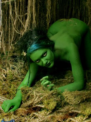 Spooky Cash invites you to browse their free pictures with Scar 13 and Ariel X has an amazing body