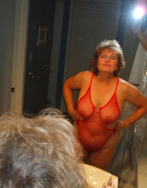 TAC Amateurs are excited to present you with a xxx photo gallery showcasing Busty Bliss xxx gallery 272208